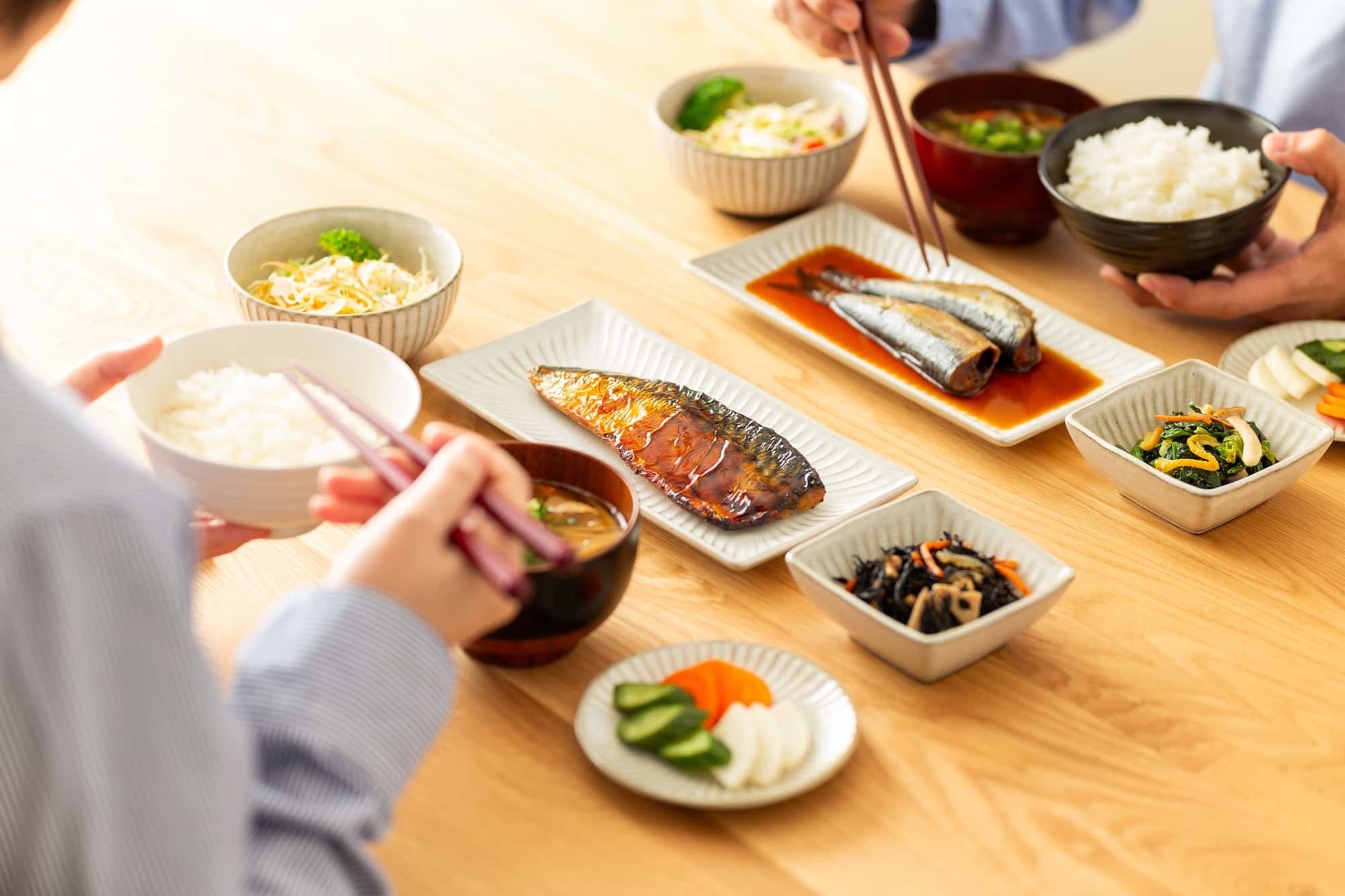 バランスの良い食事をとっているイメージ